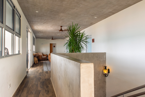 N1 Beach House - Ocean View Photo 11